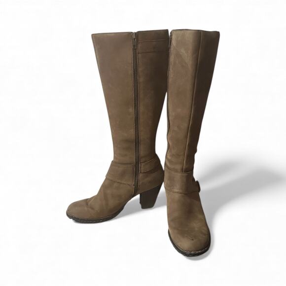 Born ~ Brown Nu Buck Knee High Stacked Heel Boots Size 7 Size Full Zip Buckle - Picture 3 of 8